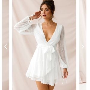 Selfie Leslie white dress